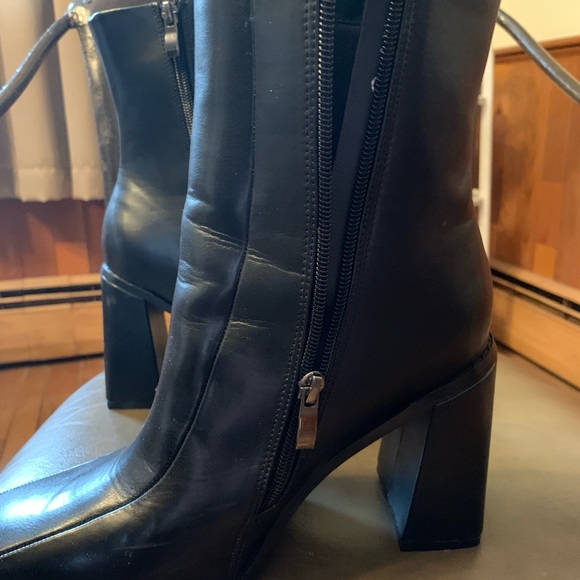 Nasty Gal Boots - Picture 2 of 3